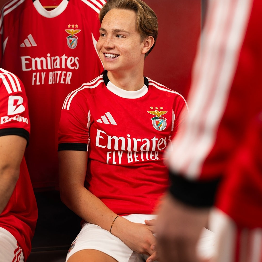 BENFICA I 25/26 HOMBRE (VERSIÓN JUGADOR)