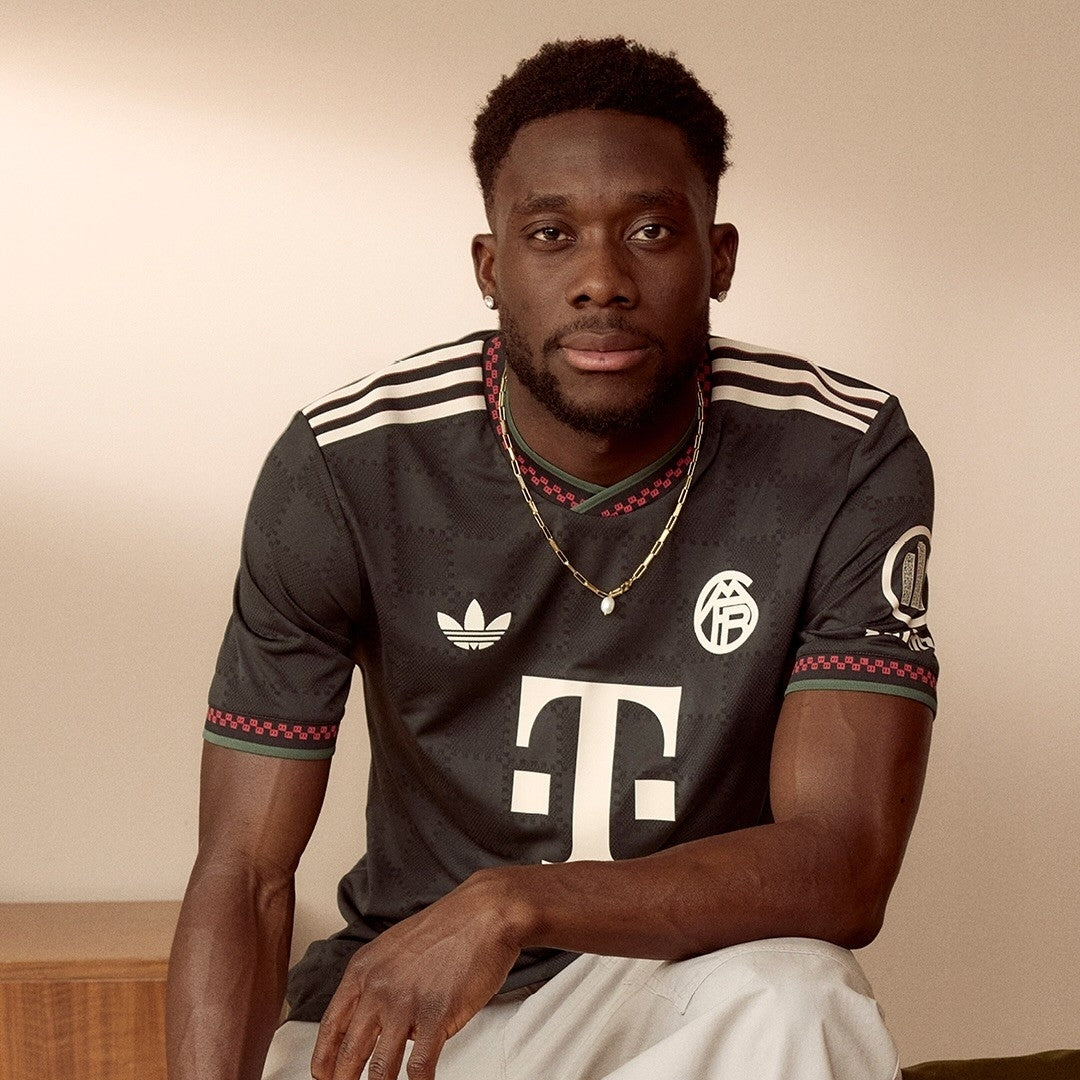 BAYERN MUNICH III 25/26 HOMBRE