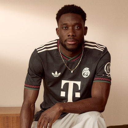 BAYERN MUNICH III 25/26 HOMBRE