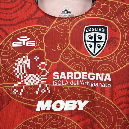 CAGLIARI CALCIO EDICIÓN ESPECIAL SERPIENTE 24/25 HOMBRE