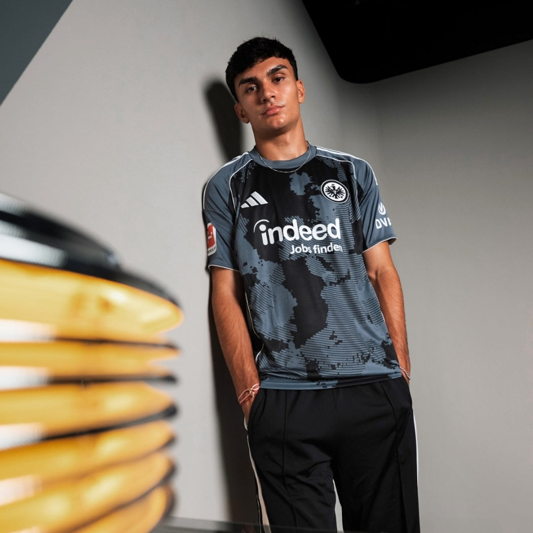 EINTRACHT FRANKFURT III 25/26 HOMBRE