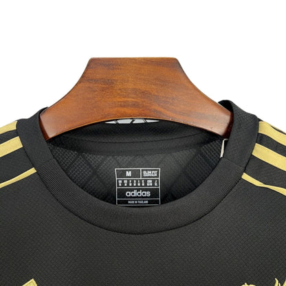 LIVERPOOL EDICIÓN ESPECIAL DORADO 25/26 HOMBRE